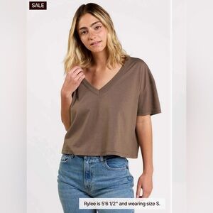 nuuds V-Neck Boxy mocha XS Short Sleeve Tee